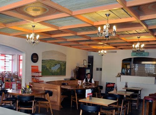 Le café-bar de l'Hôtel de Ville