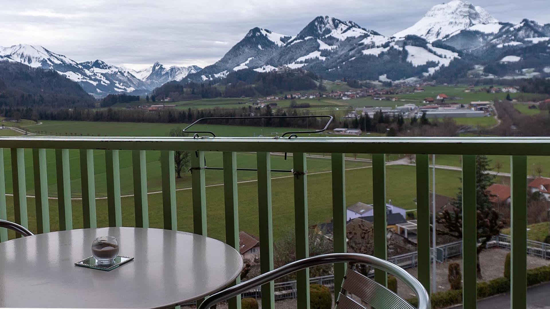 Balcon face aux Préalpes
